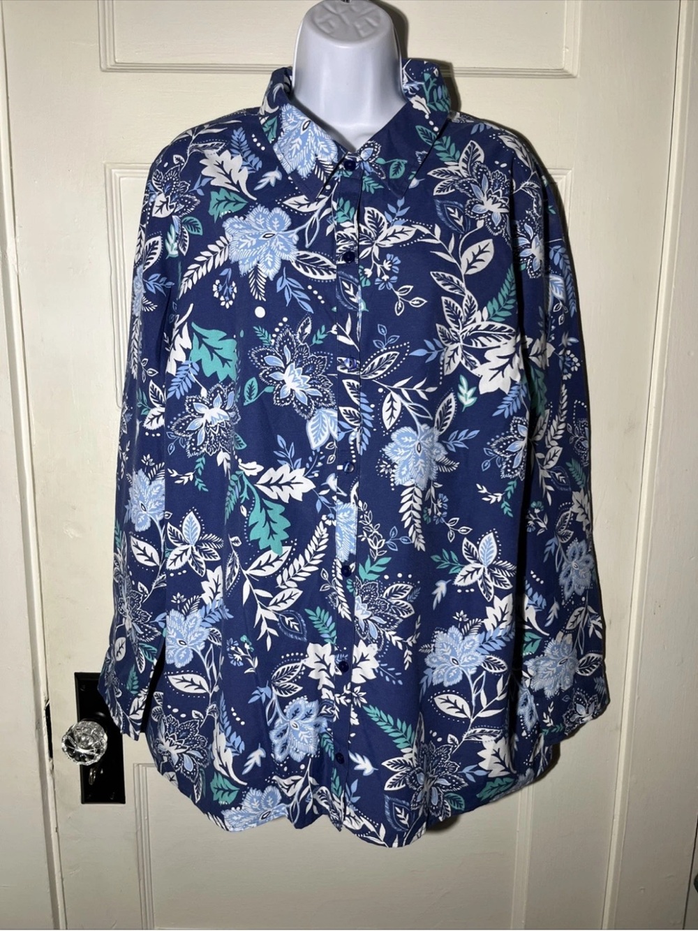 Women’s Shirt Size XL Blair Blue Floral Button Up Top NWT